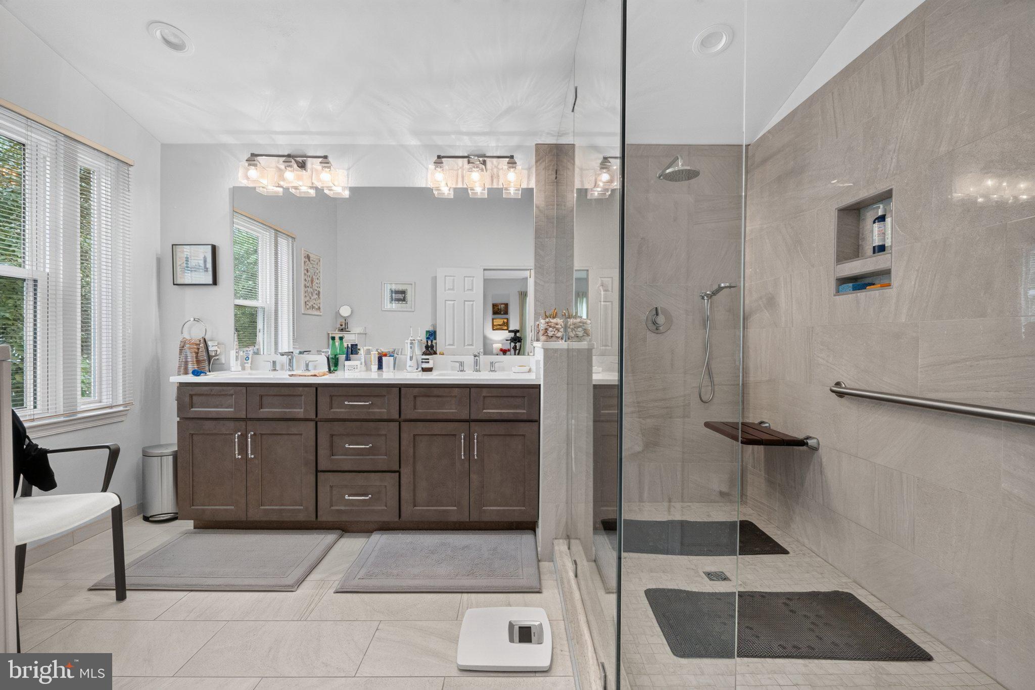 2329 Colts Brook Drive Reston, VA 20191 - Photo 18 of 36 Primary bath