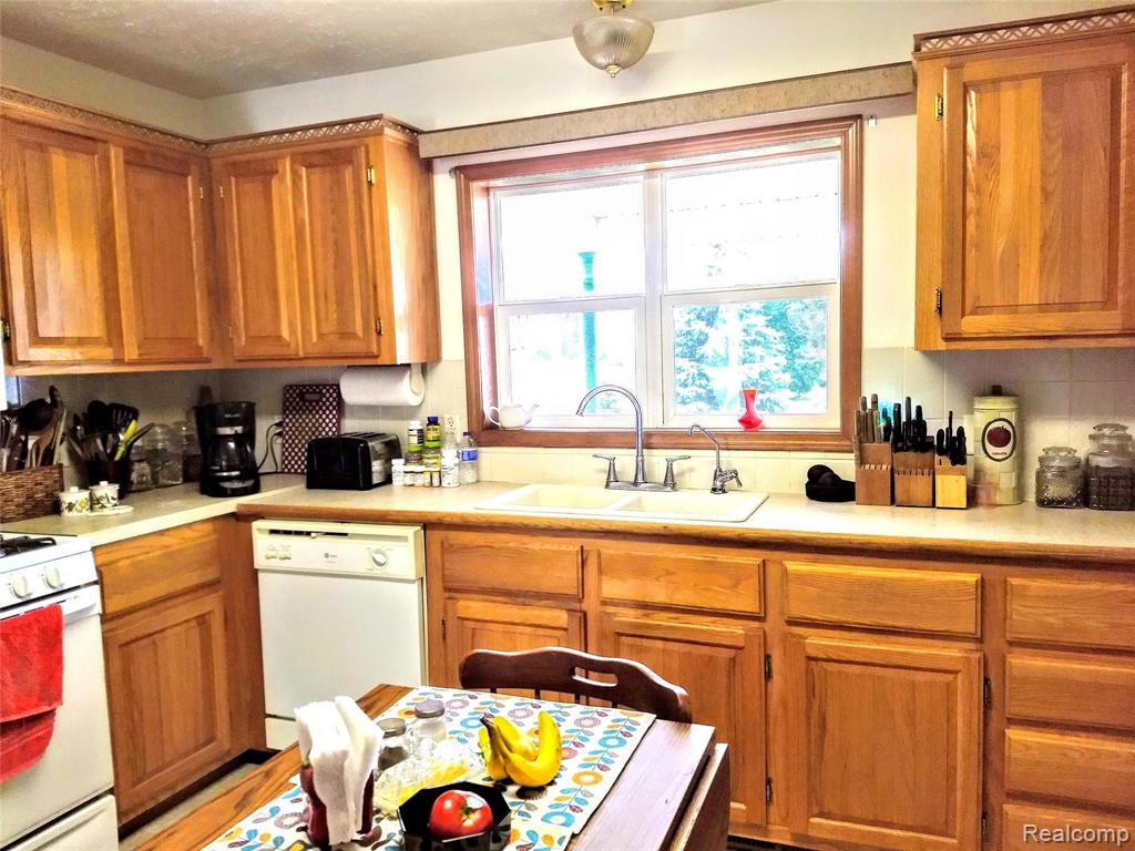 3576 West Caro Road Caro, MI 48723 - Photo 8 of 19 Gallery Image 8