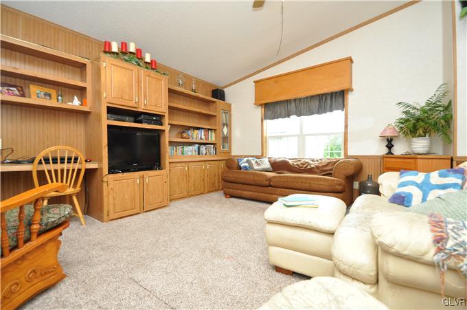 3863 Apple Road Northampton, PA 18067 - Photo 5 of 25 Gallery Image 5