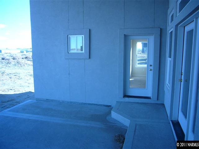 1880 Heidi Road Fallon, NV 89406 - Photo 2 of 13 a view of hallway with window