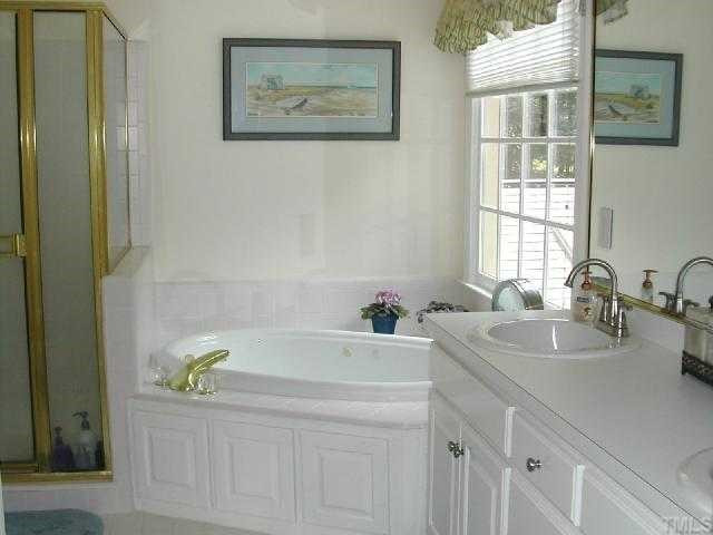 10309 Roadstead Way West Raleigh, NC 27613 - Photo 8 of 12 Master Bath w/ Whirlpool Tub & Sep Shower