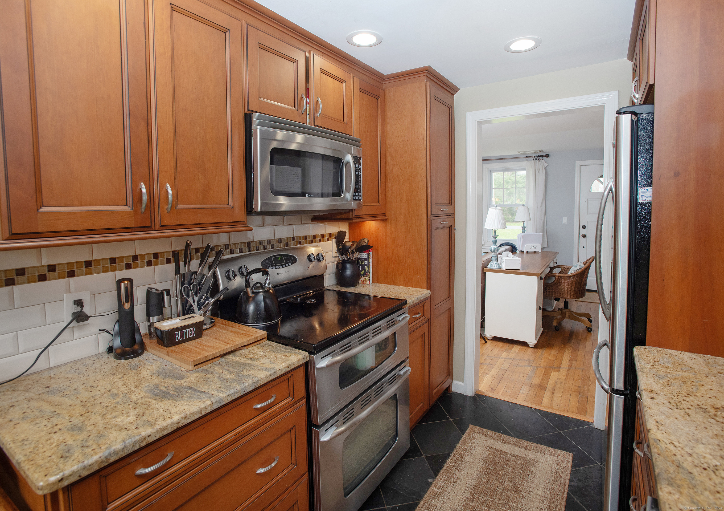 36 Hayes Lane Ridgefield, CT 06877 - Photo 12 of 28