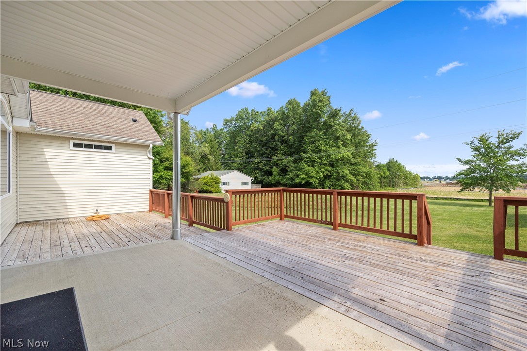 14617 Kneisel Road Vermilion, OH 44089 - Photo 7 of 46