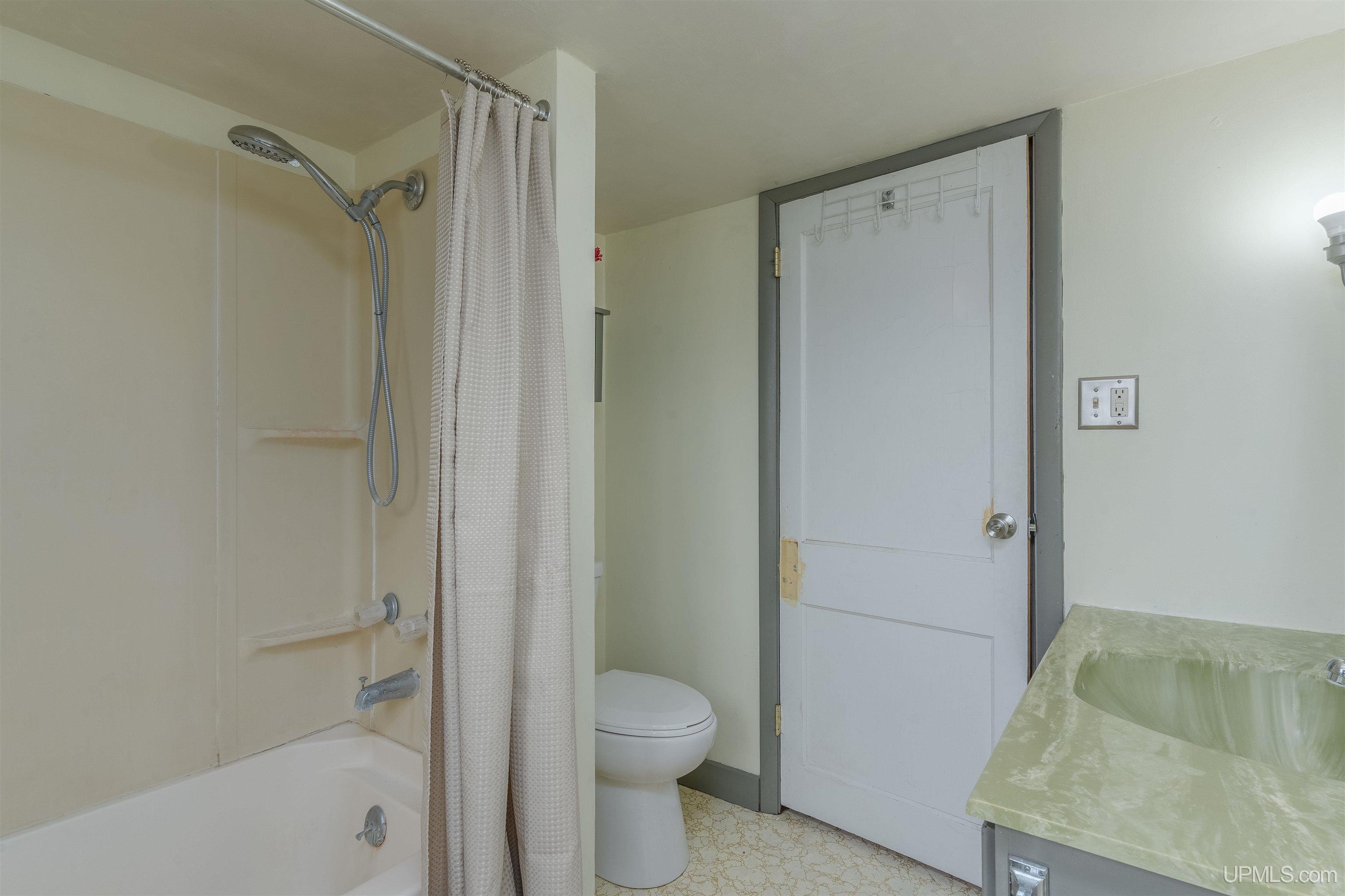 645 East Hunter Road Iron River, MI 49935 - Photo 25 of 37