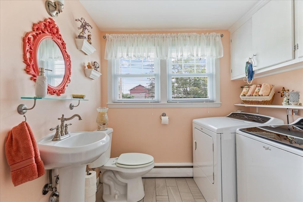 163 Pearse Road Swansea, MA 02777 - Photo 12 of 36 Gallery Image 12