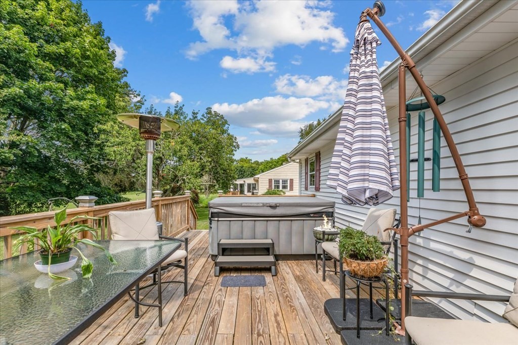 163 Pearse Road Swansea, MA 02777 - Photo 28 of 36 Gallery Image 28