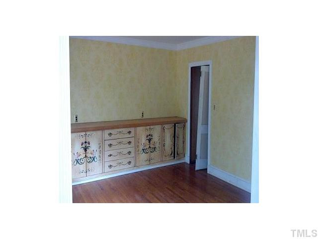 3208 Kenly Court Raleigh, NC 27607 - Photo 5 of 8 Photo 5