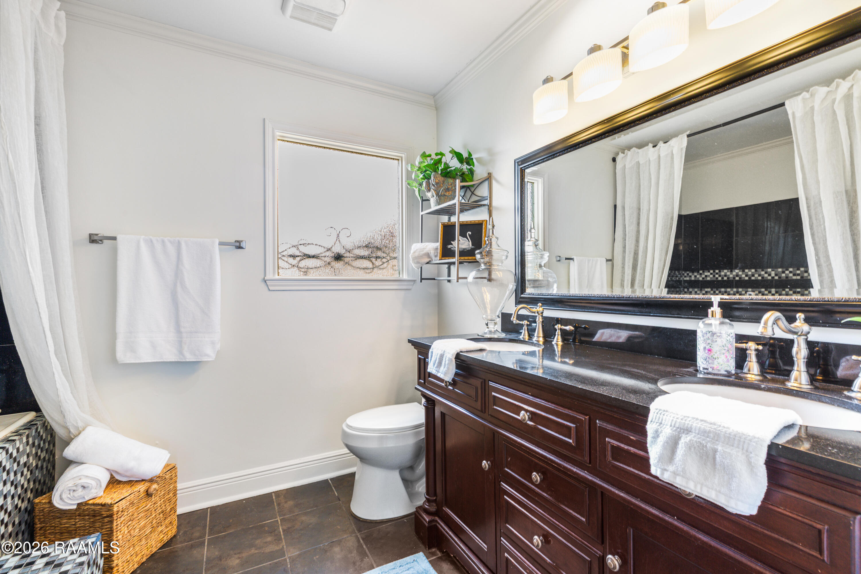 412 Normandy Road Lafayette, LA 70503 - Photo 11 of 15 412 Normandy Lafayette-11