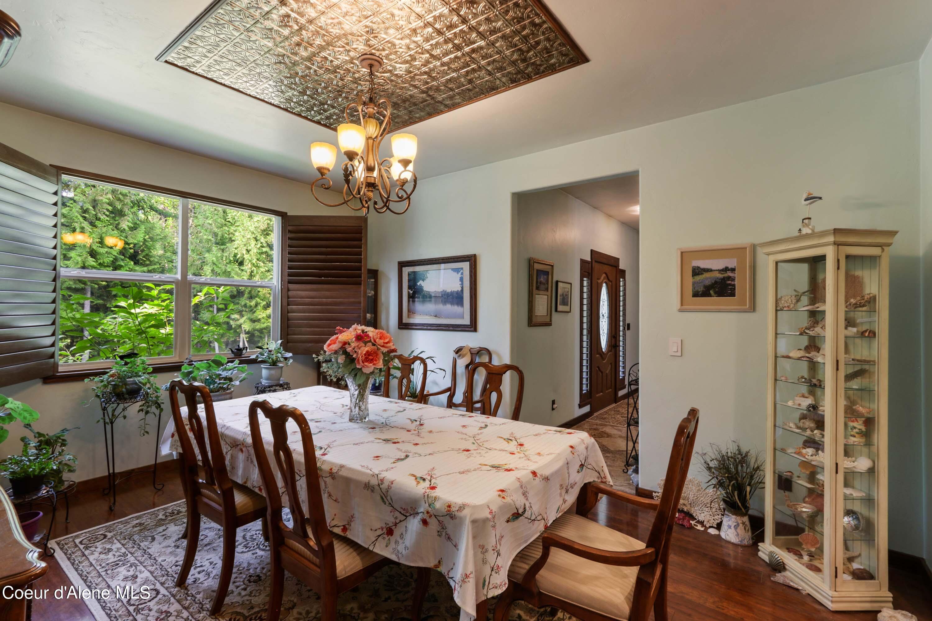 518 High Road Sandpoint, ID 83864 - Photo 18 of 57 Dining room