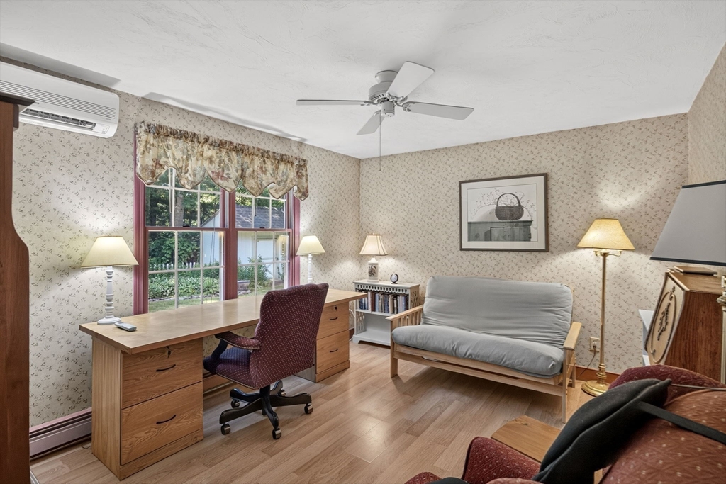 442 Flint Street Barnstable, MA 02648 - Photo 5 of 41