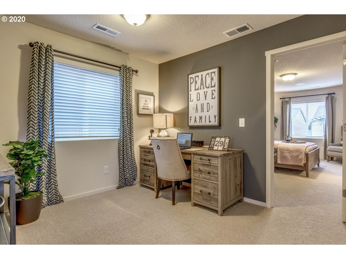 9417 North Chestnut Street Camas, WA 98607 - Photo 6 of 12 Gallery Image 6