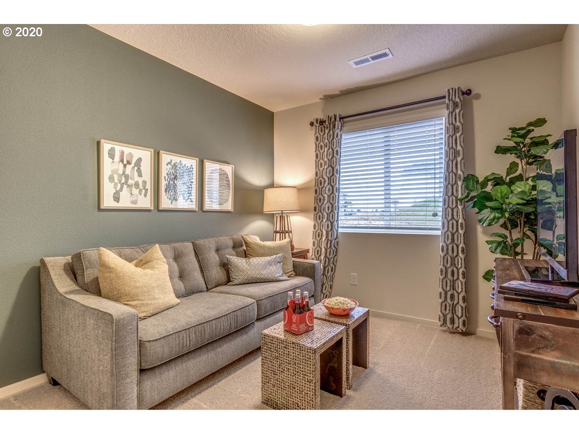 9417 North Chestnut Street Camas, WA 98607 - Photo 8 of 12 Gallery Image 8