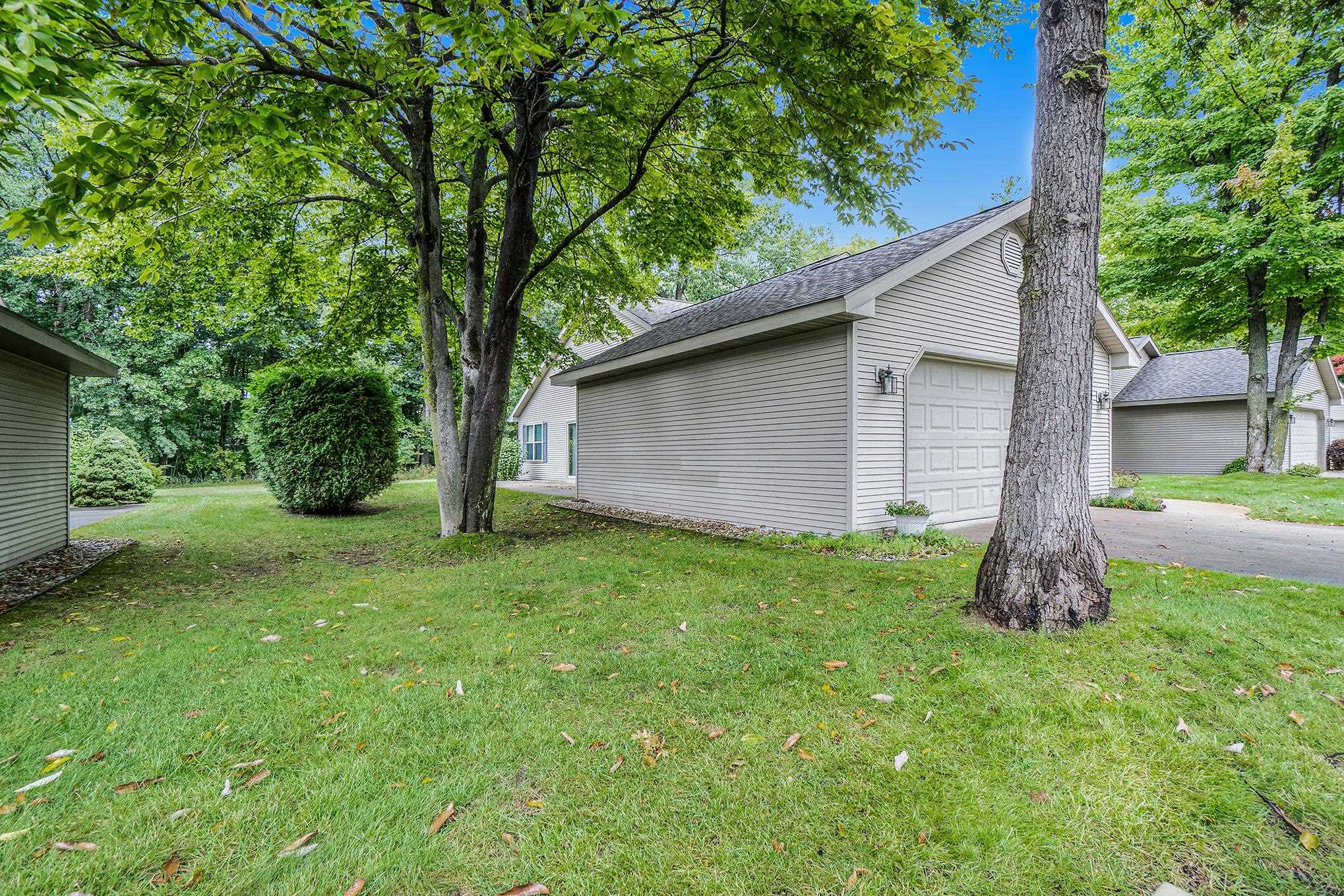 1318 Terra Road Traverse City, MI 49686 - Photo 19 of 21 1905437-18.JPG