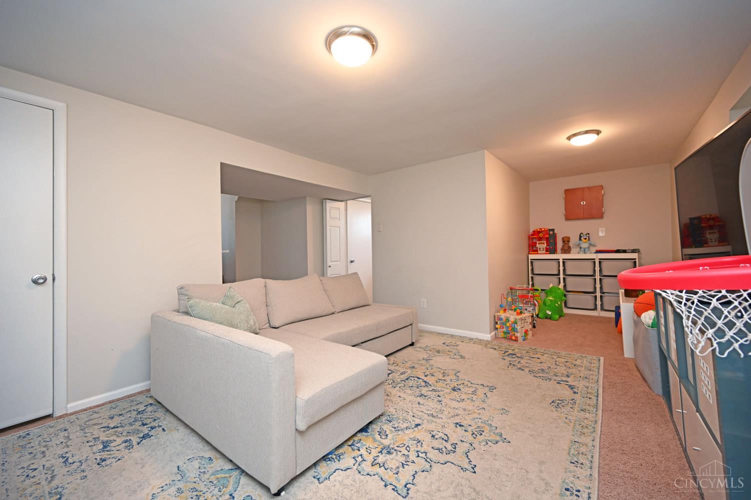 1337 Voll Road Cincinnati, OH 45230 - Photo 30 of 40 Gallery Image 30