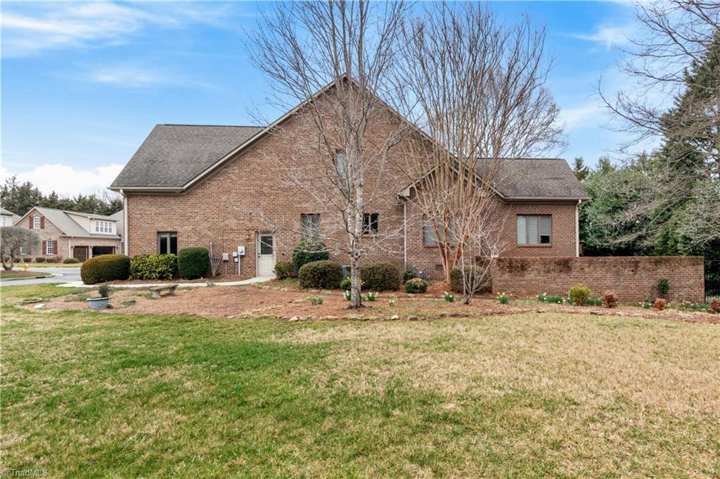 157 Cedar Lane Bermuda Run, NC 27006 - Photo 4 of 40