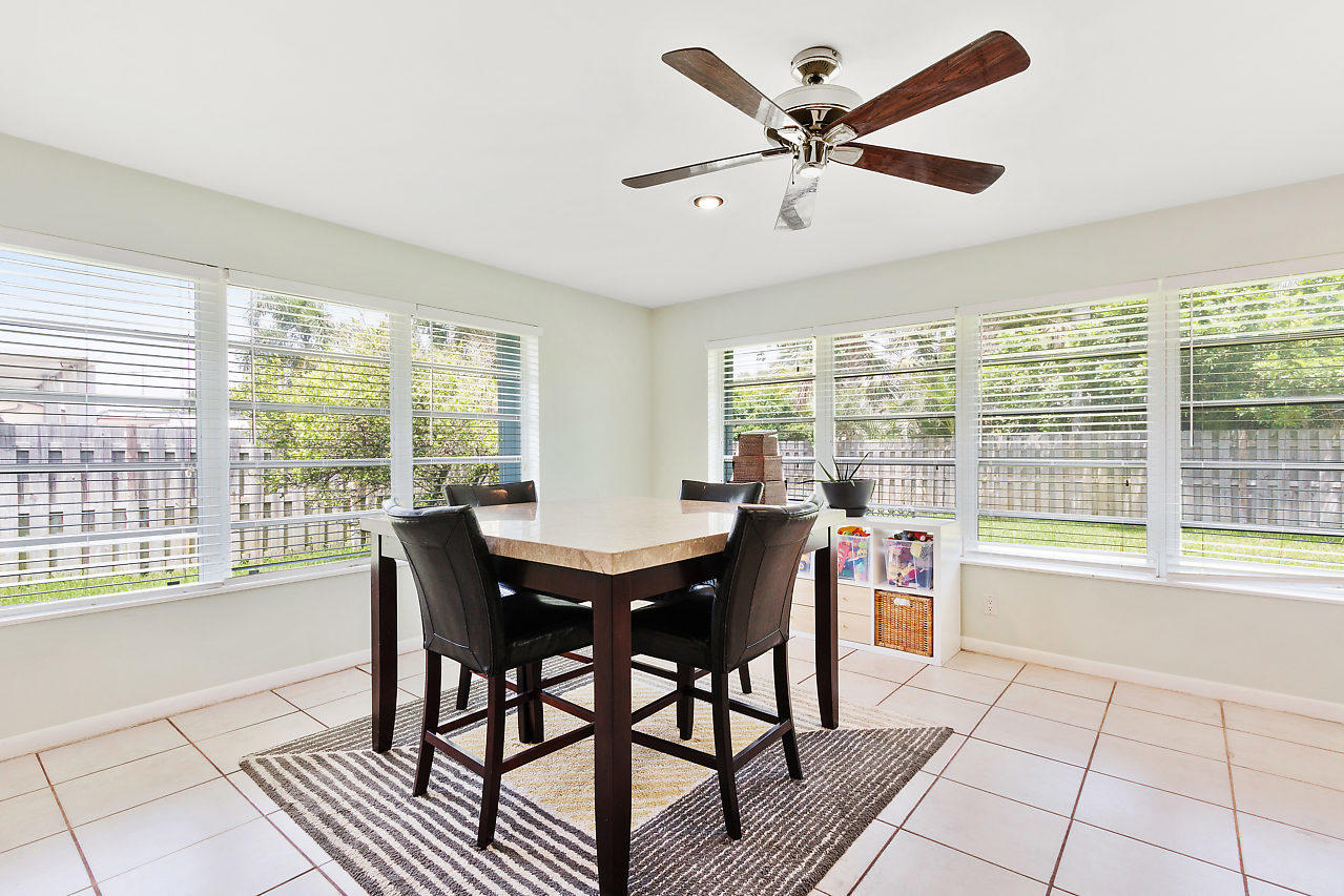 445 Northeast 37th Street Boca Raton, FL 33431 - Photo 8 of 28 Dining Area