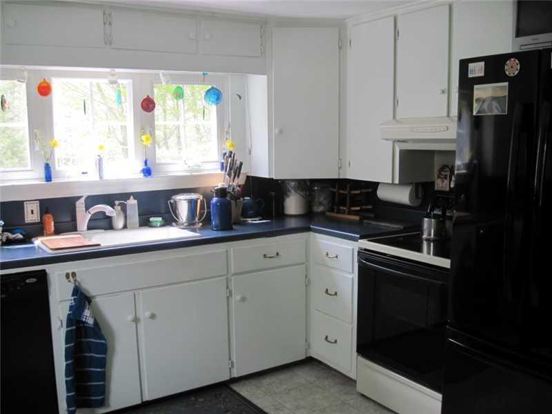 247 Hooper Ledge Road South Paris, ME 04281 - Photo 6 of 17 Kitchen.