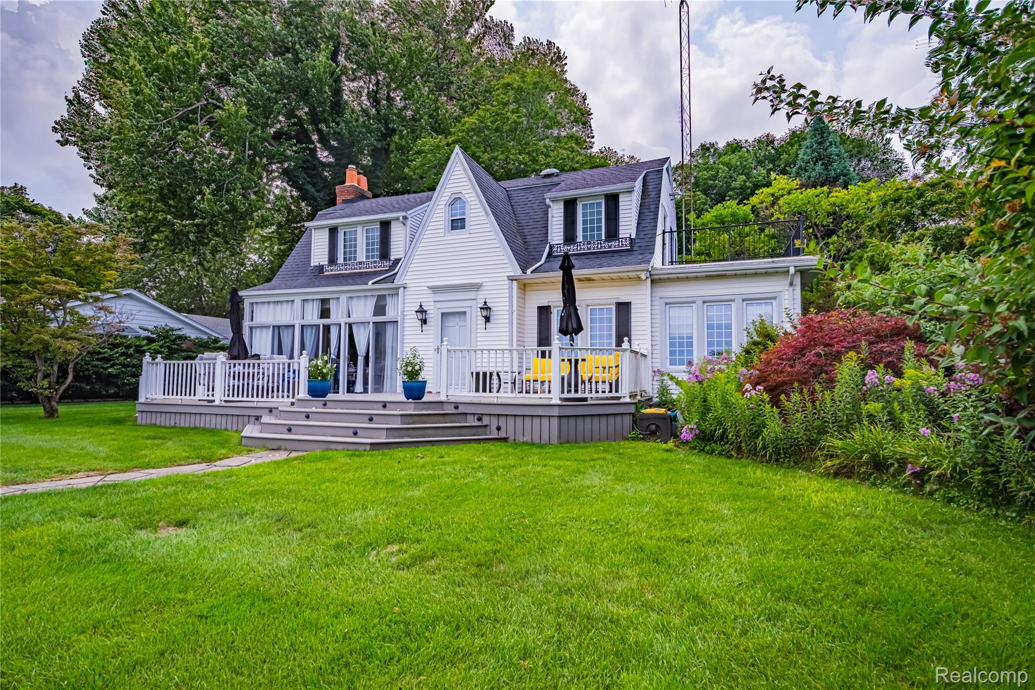 5630 Lakeshore Road Fort Gratiot, MI 48059 - Photo 3 of 49 _DSC7857-HDR.jpg