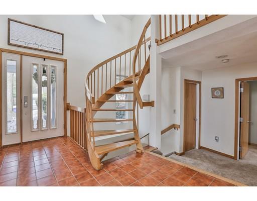 32 Newcomb Road Stoneham, MA 02180 - Photo 6 of 30 Gallery Image 6