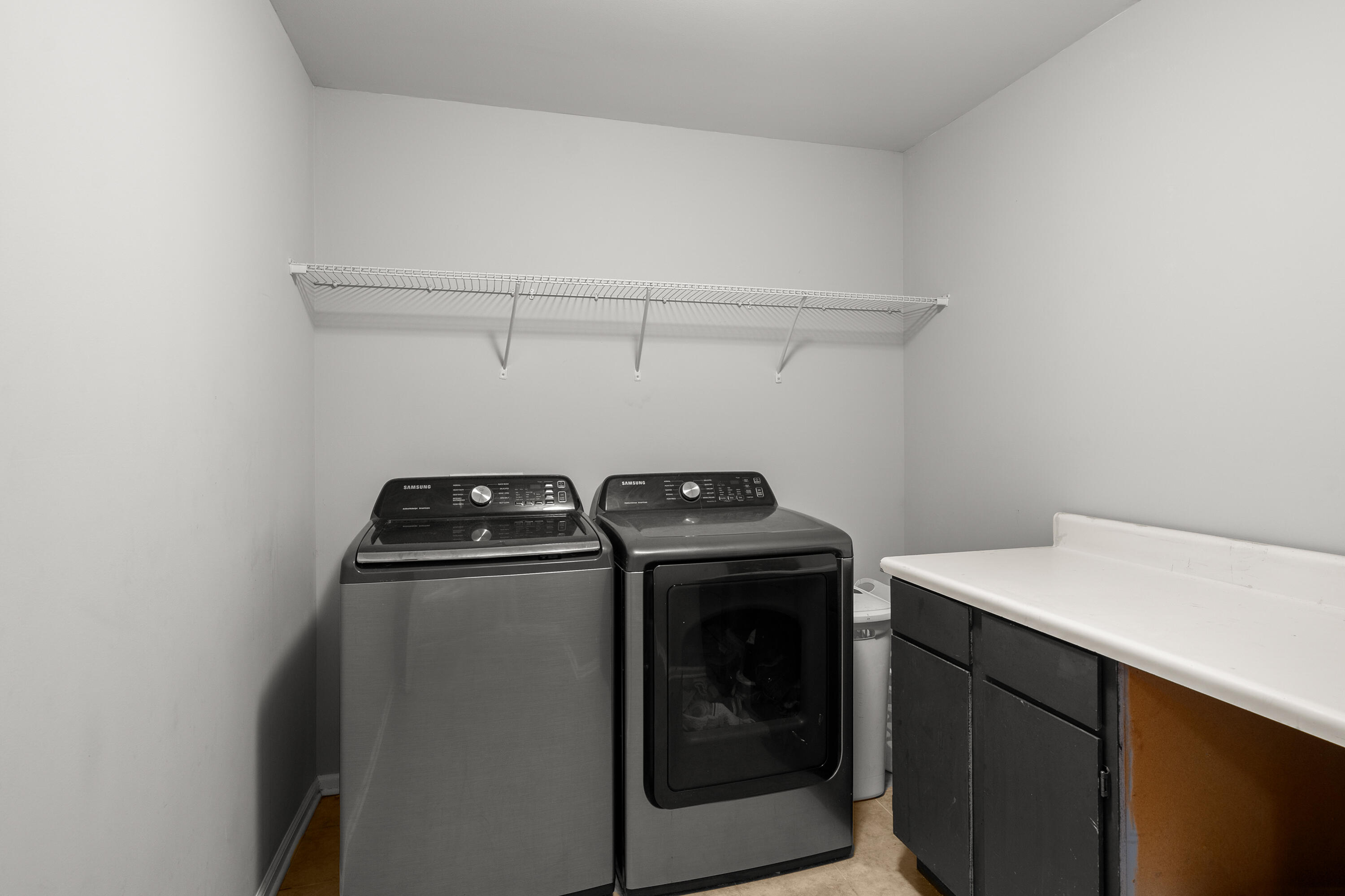 202 Decatur Drive Summerville, SC 29486 - Photo 44 of 78 Walk-in laundry room