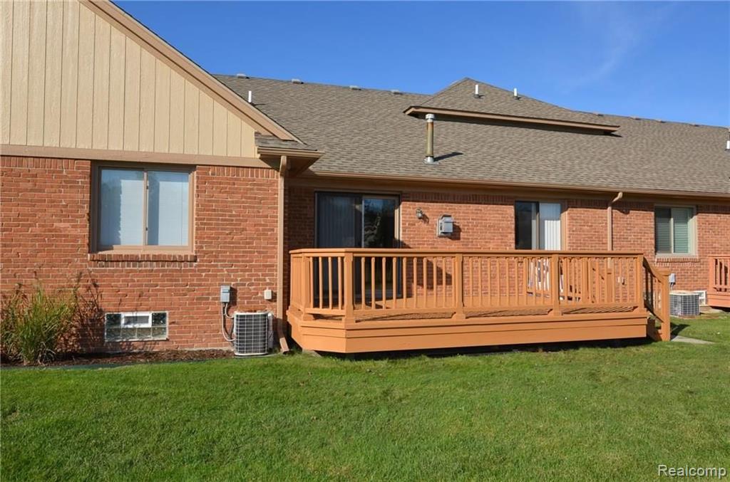 16931 Country Ridge Lane Macomb, MI 48044 - Photo 25 of 26