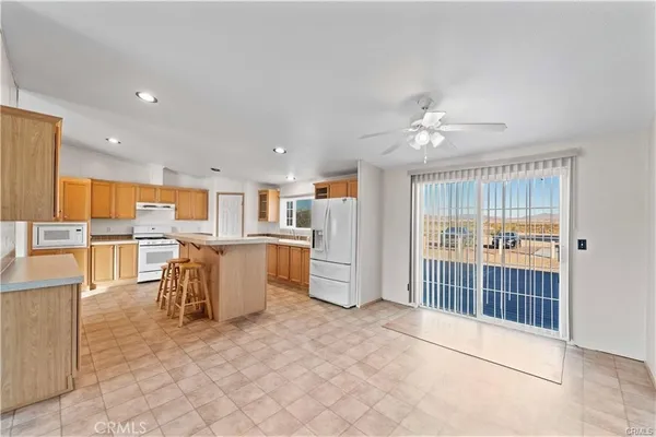 $385,000 | 34232 Maui Road, Newberry Springs, CA 92365