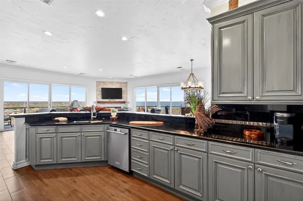 $789,000 | 101 Diamond Pointe Loop, Unit 5N, Denison, TX 75020