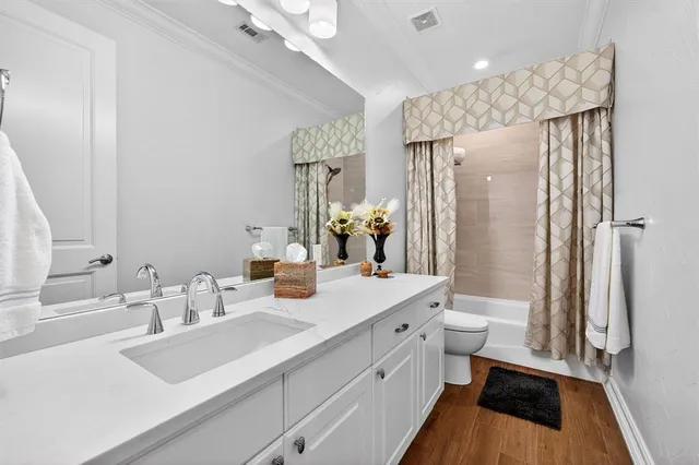 $850,000 | 101 Diamond Pointe Loop, Unit 5N, Denison, TX 75020