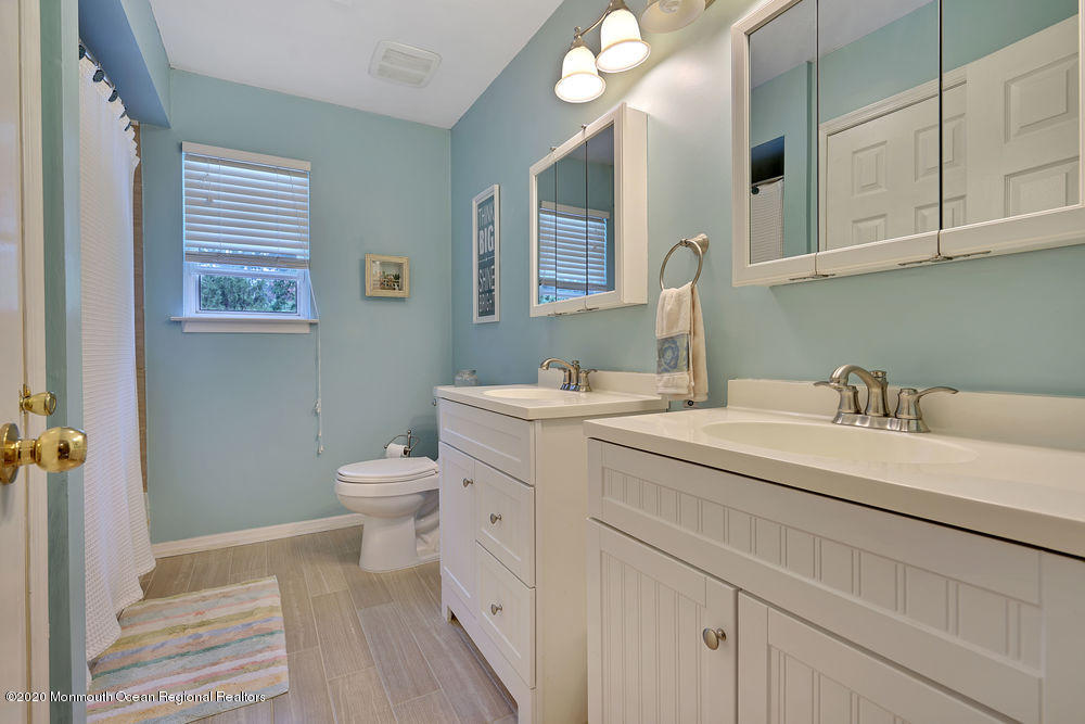 18 Rizzo Court Howell, NJ 07731 - Photo 34 of 55 039_dsc05685