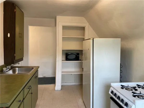 $750 | 120 1st Street, Unit 3, Aspinwall, PA 15215