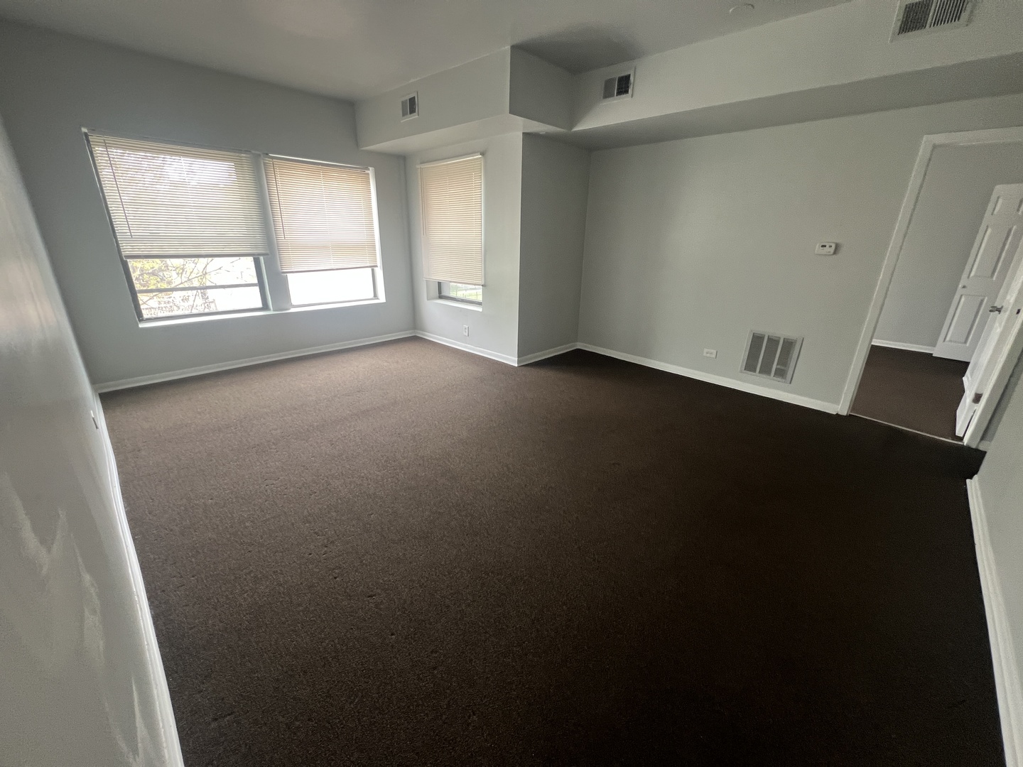73 East 69th Street, Unit 2 Chicago, IL 60637 - Photo 2 of 7