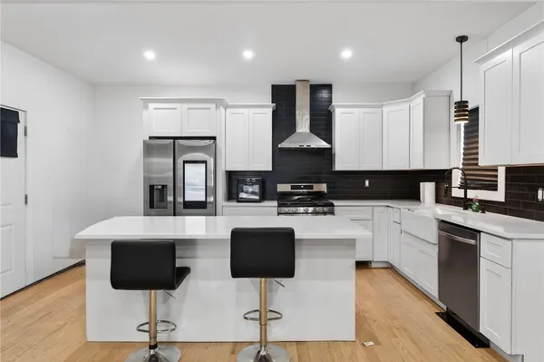 $649,900 | 106 Bouvier Avenue, Lincoln, RI 02838