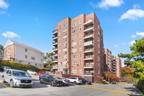$99,999 | 245 Rumsey Road, Unit 2X, Yonkers, NY 10701