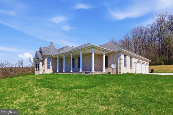 $1,000,000 | 5303 Stambaugh Road, Spring Grove, PA 17362