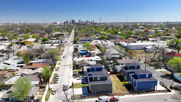 $1,550 | 3038 West Salinas, Unit 101, San Antonio, TX 78207