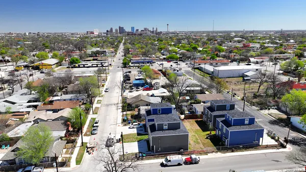 $1,550 | 3038 West Salinas, Unit 101, San Antonio, TX 78207