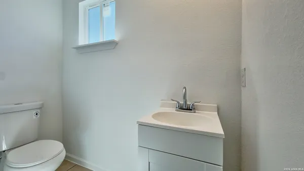 $1,550 | 3038 West Salinas, Unit 101, San Antonio, TX 78207