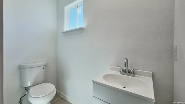 $1,550 | 3038 West Salinas, Unit 101, San Antonio, TX 78207