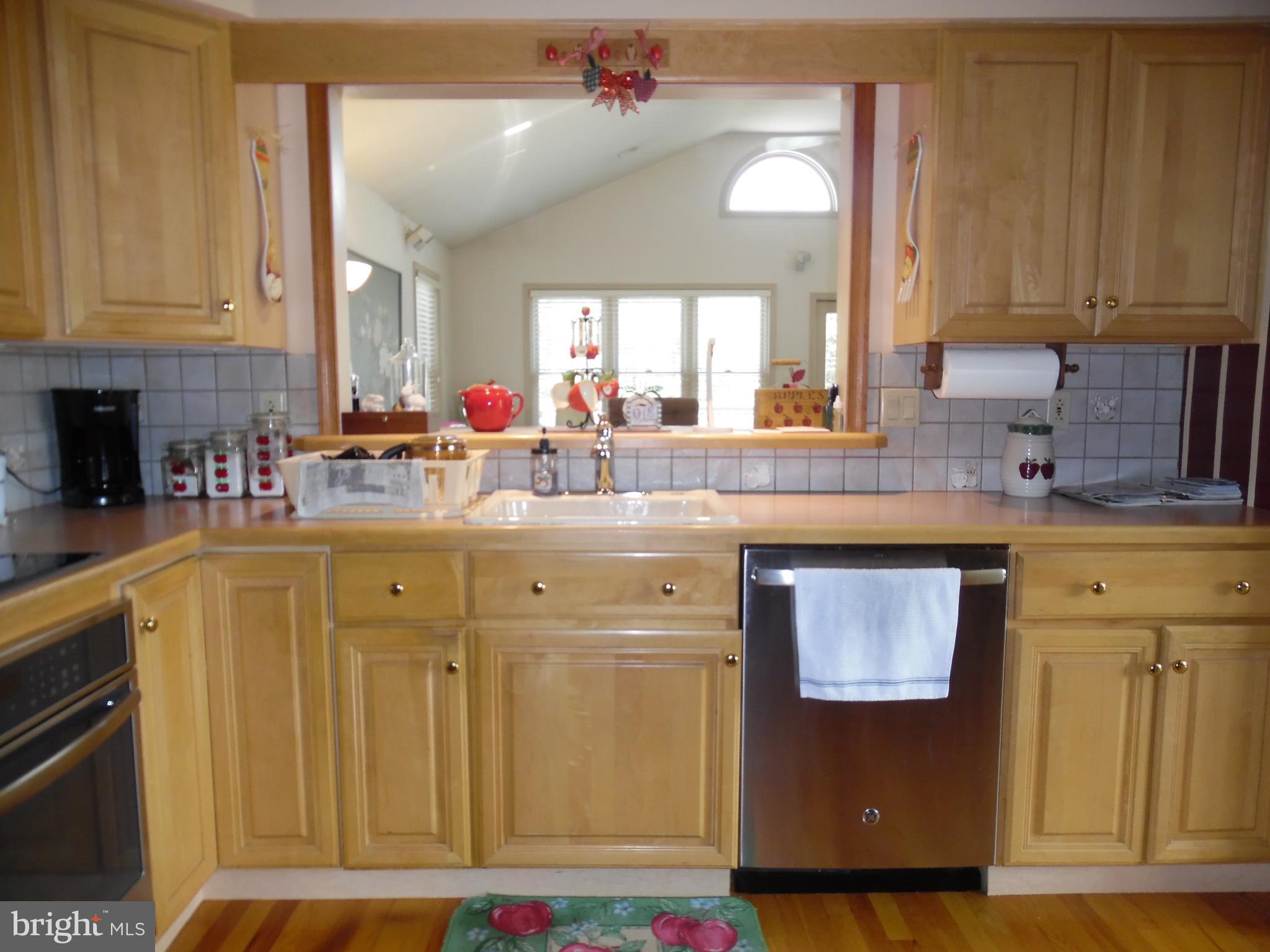 9 Roberts Road Malvern, PA 19355 - Photo 6 of 20 Kitchen w/pass through