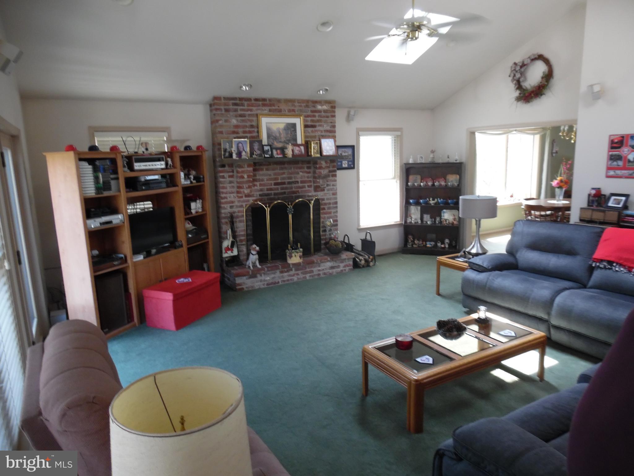 9 Roberts Road Malvern, PA 19355 - Photo 7 of 20 Great room off Kitchen/Dining room's