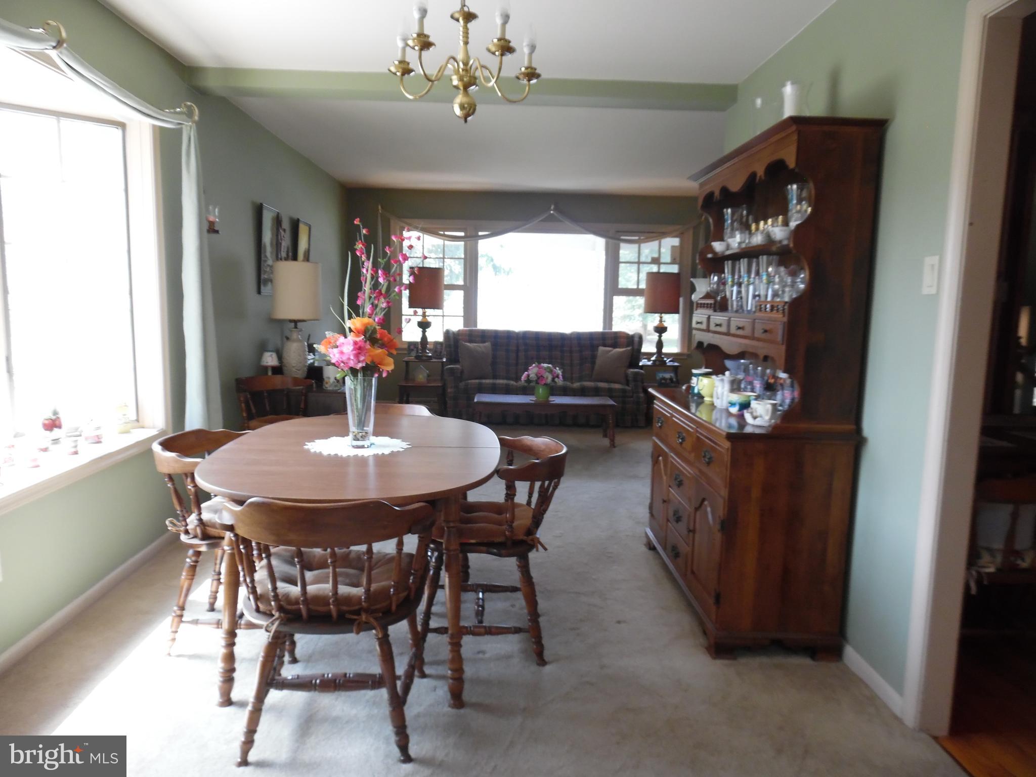 9 Roberts Road Malvern, PA 19355 - Photo 8 of 20 Dining room