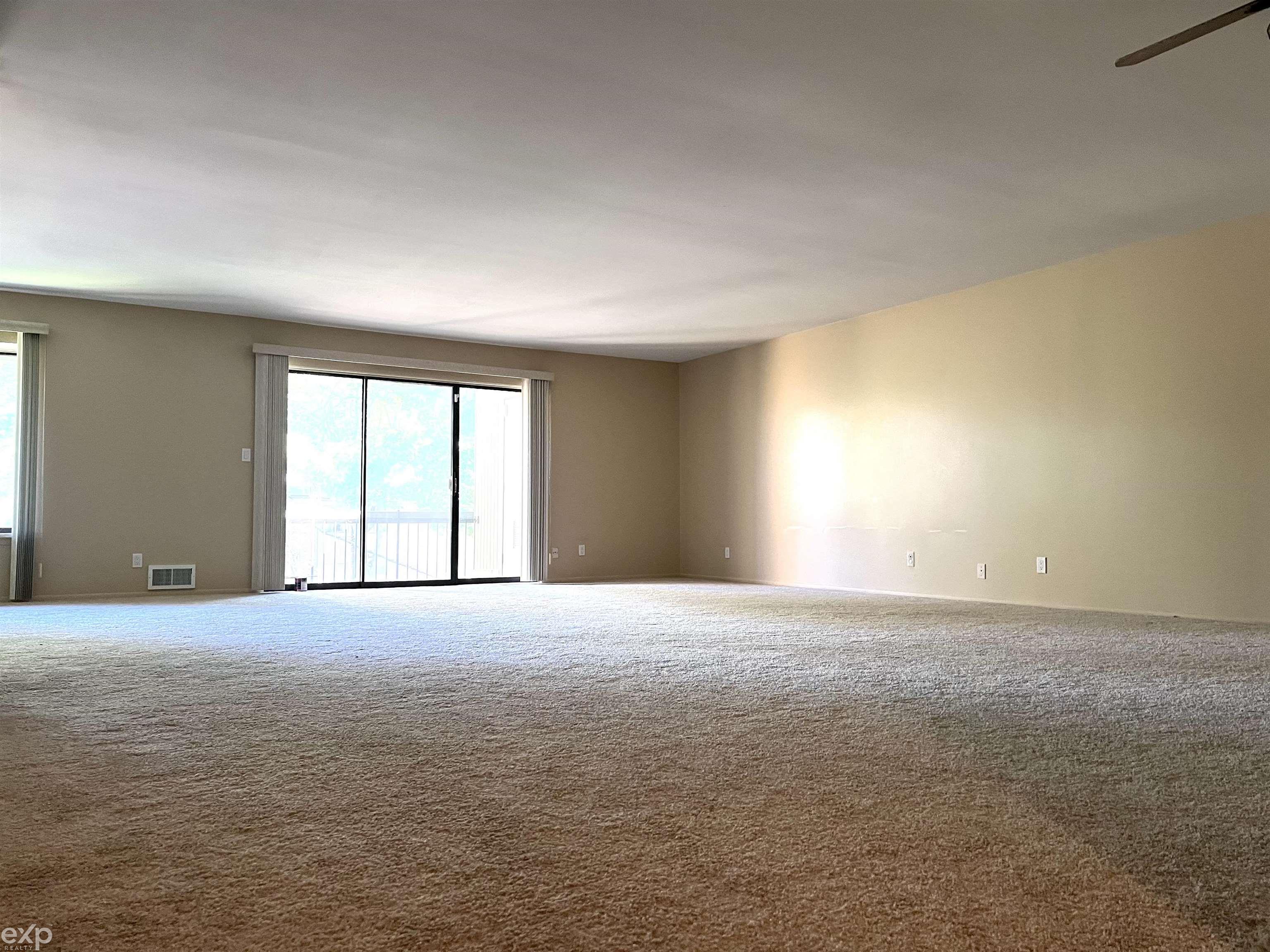 27333 Arborway Road, Unit 50 Southfield, MI 48033 - Photo 4 of 19