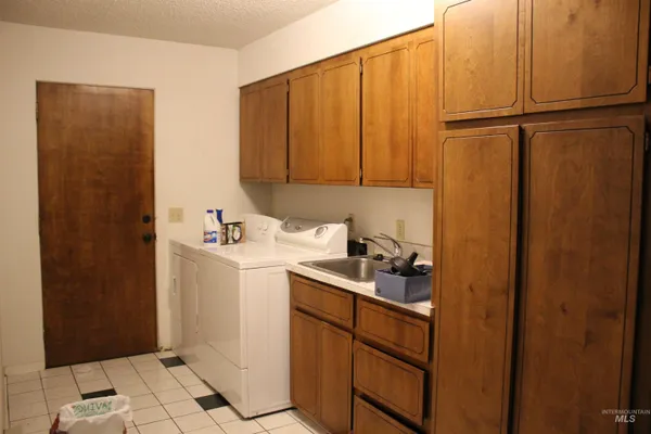 $399,000 | 1034 Greencreek Road, Greencreek, ID 83533