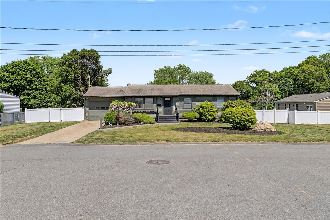 162 Larchmont Road Warwick, RI 02886 - Photo 1 of 36