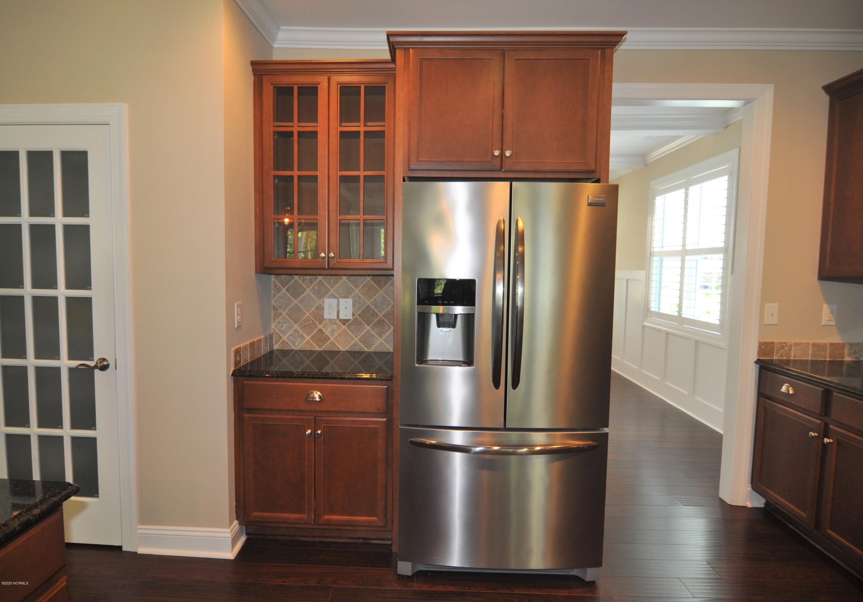 6025 Tarin Road Wilmington, NC 28409 - Photo 11 of 32 Kitchen