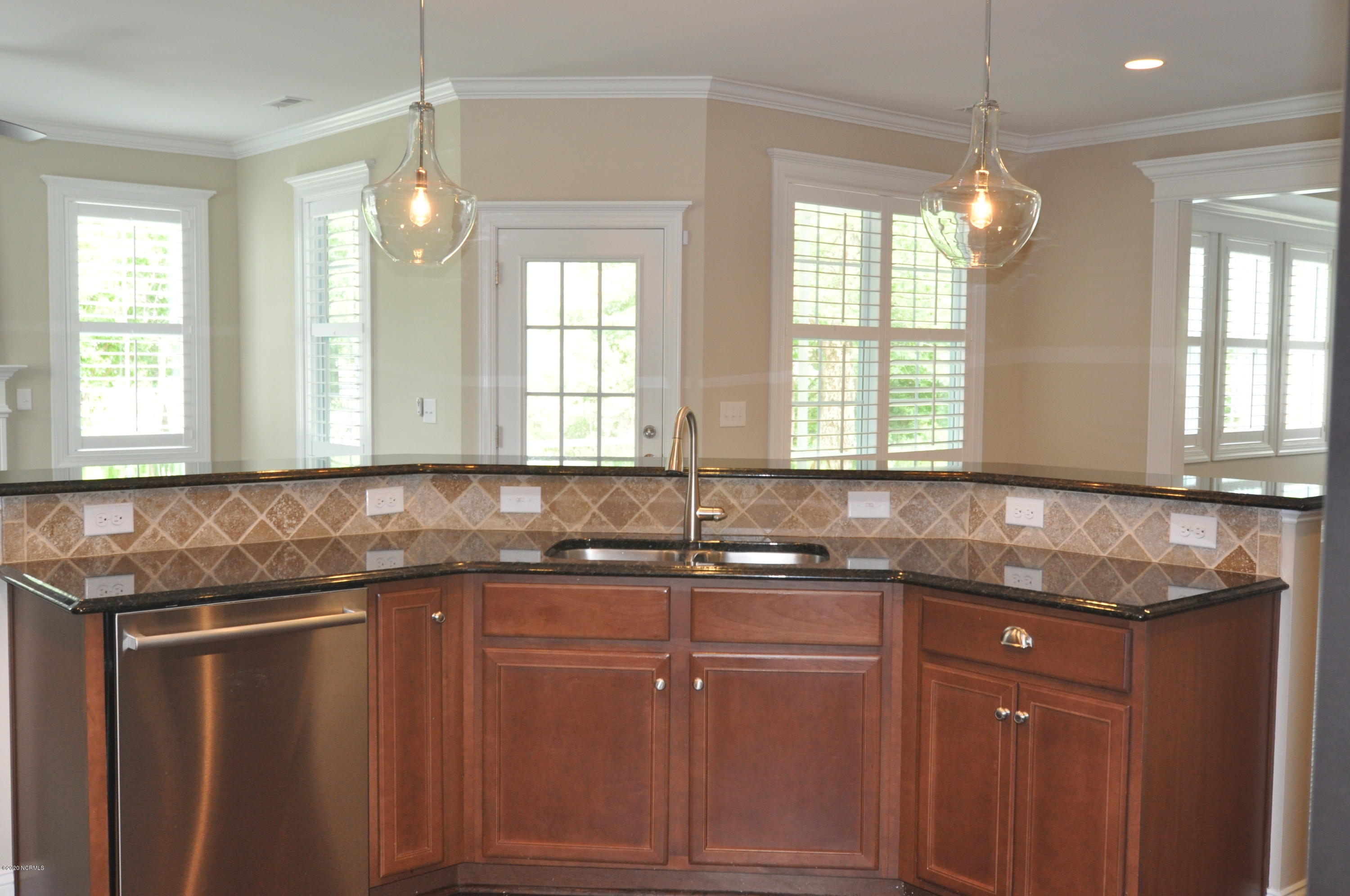 6025 Tarin Road Wilmington, NC 28409 - Photo 12 of 32 Kitchen