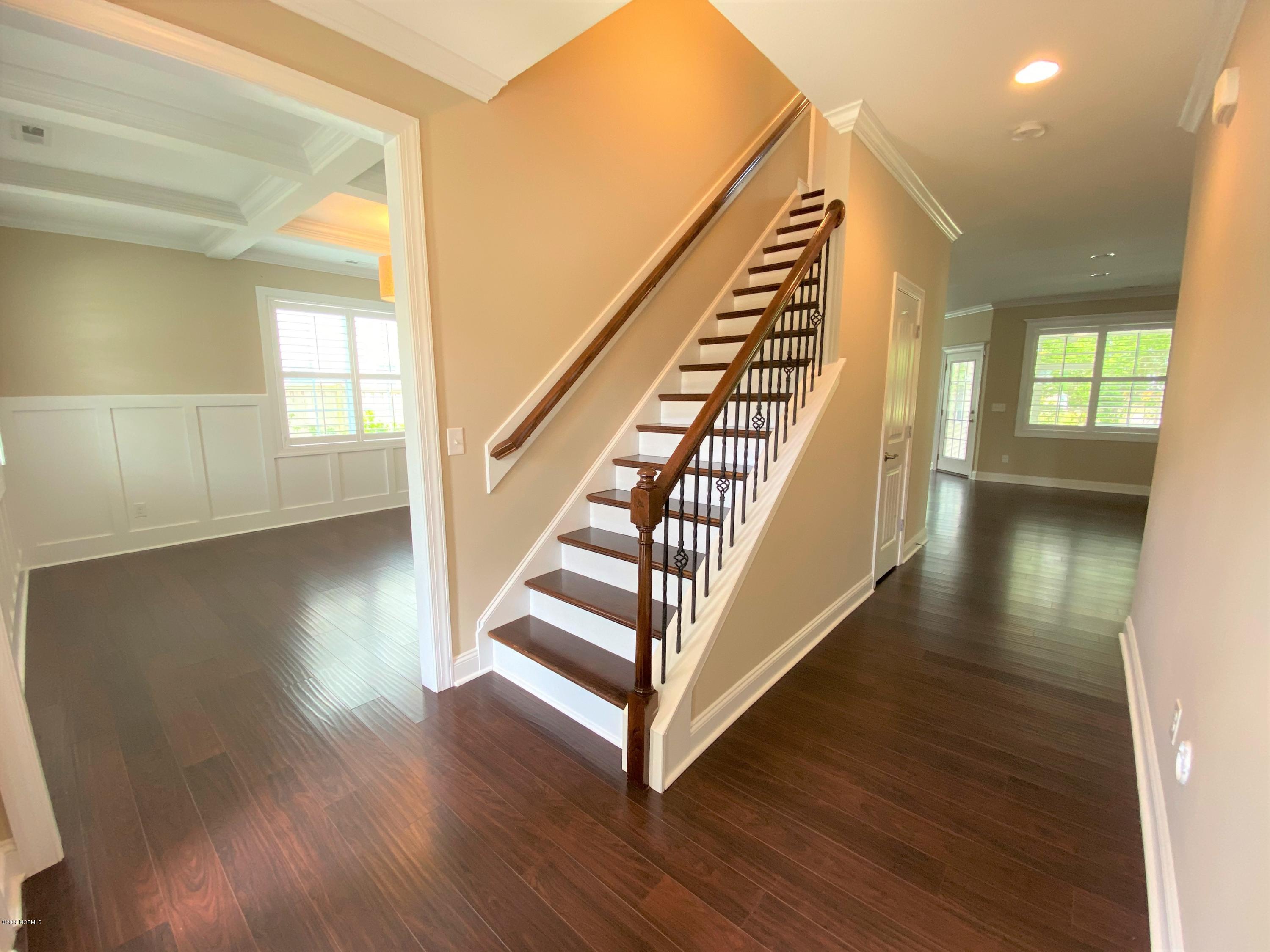 6025 Tarin Road Wilmington, NC 28409 - Photo 27 of 32 Foyer
