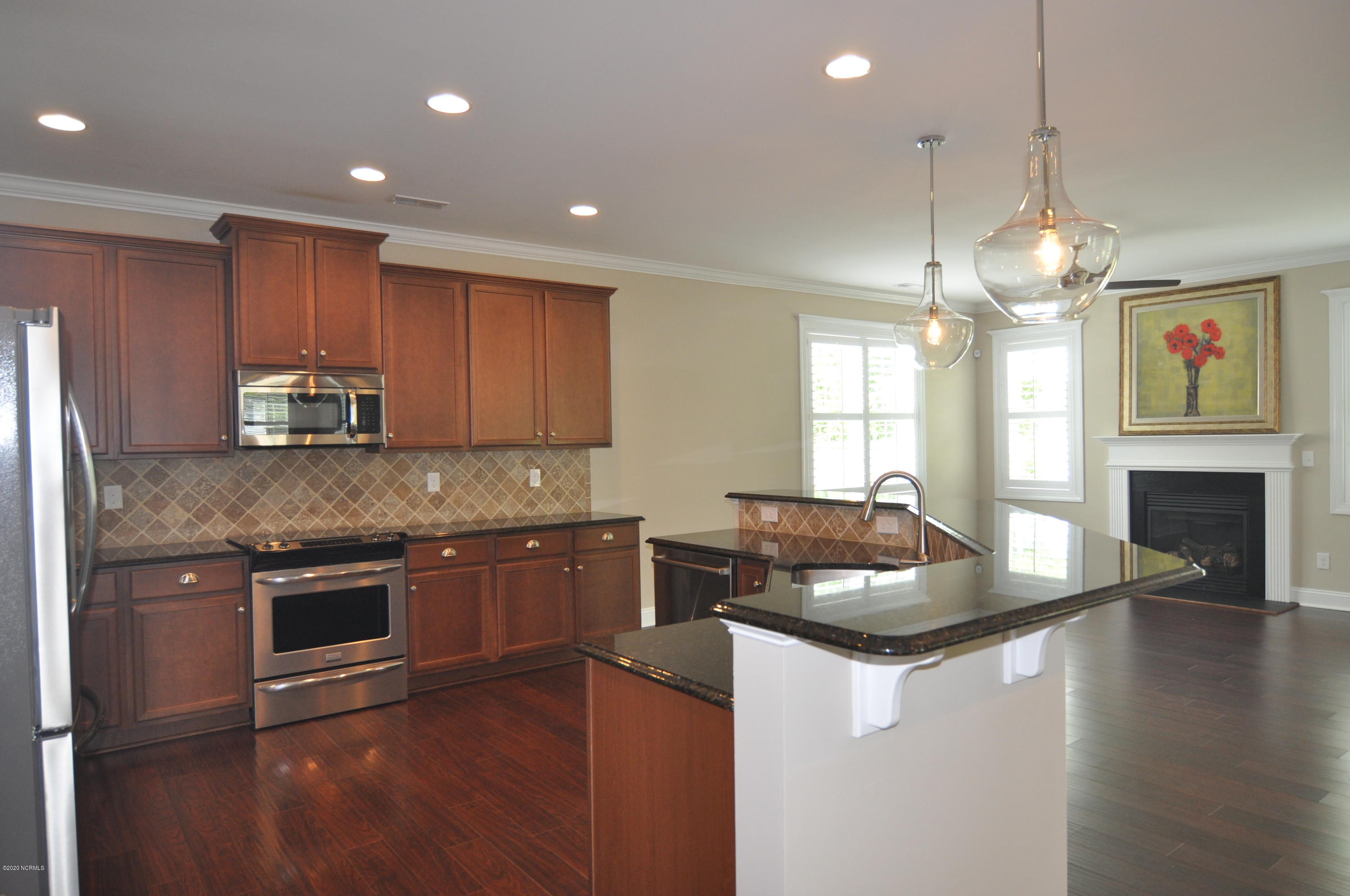 6025 Tarin Road Wilmington, NC 28409 - Photo 9 of 32 Kitchen
