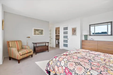 $674,500 | 5201 South Cornell Avenue, Unit 22AB, Chicago, IL 60615