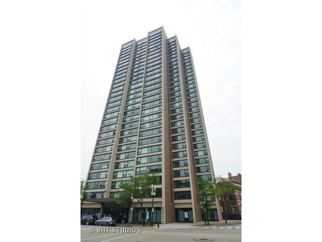 1850 North Clark Street, Unit 2801 Chicago, IL 60614 - Photo 1 of 10 a front view of a building